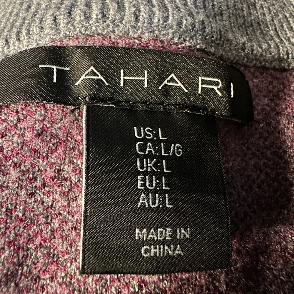 Tahari Sweater Size Large